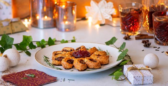 buurtslagers-feestelijke-krans-van-worstenbroodjes